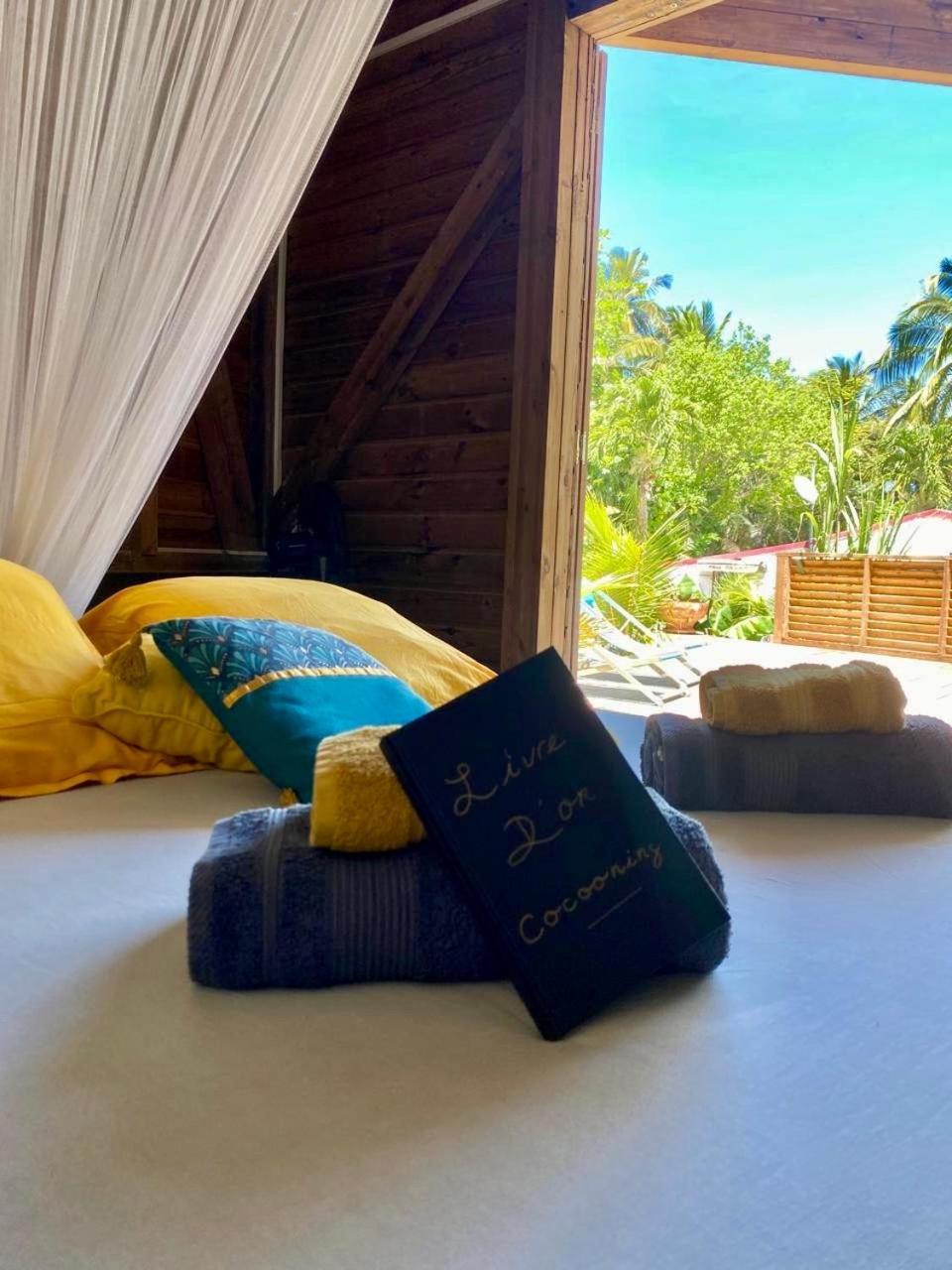 Charmant Bungalow Tout Confort Climatise - Terrasse Et Acces Plage ! Deshaies Bagian luar foto